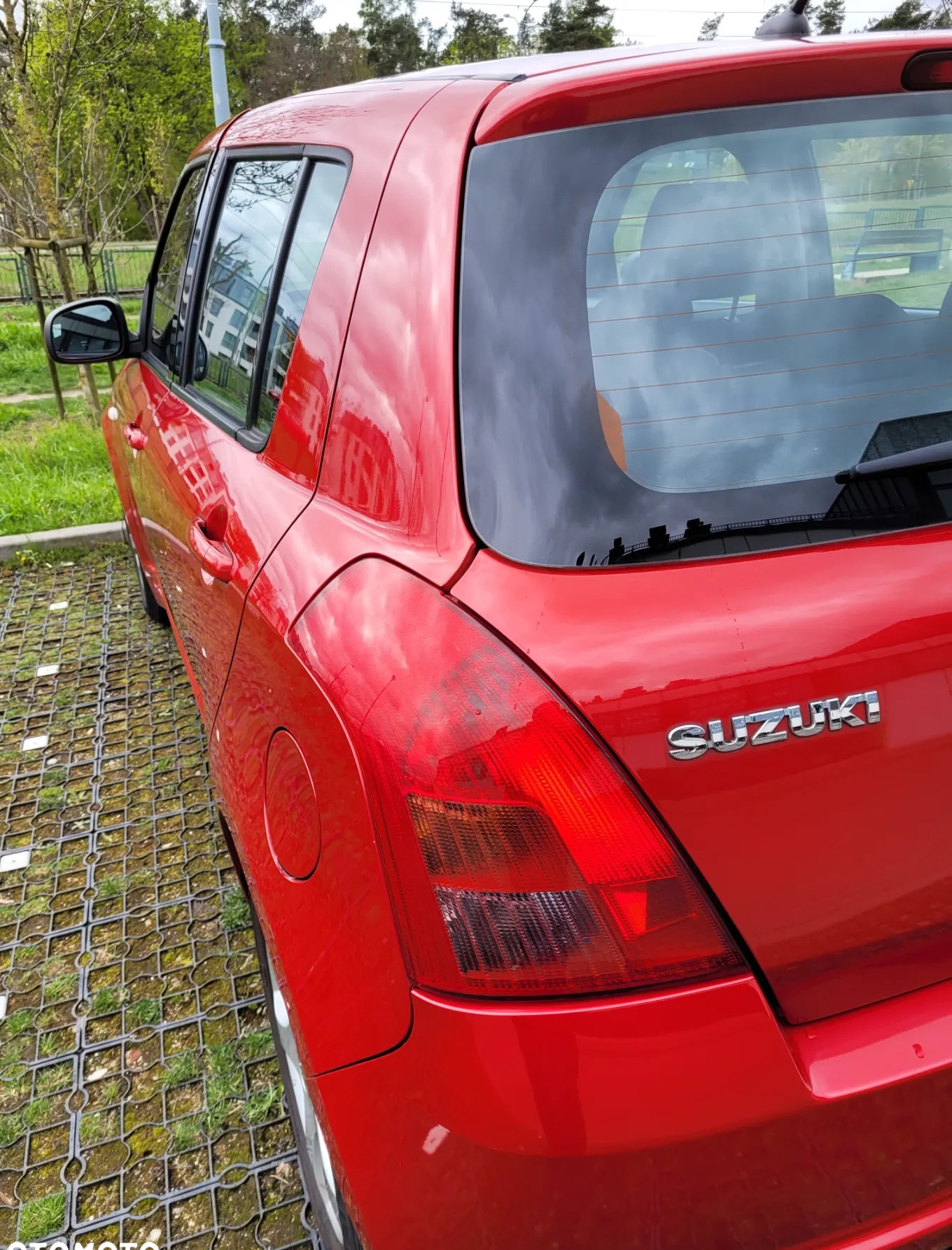 Suzuki Swift cena 9500 przebieg: 195600, rok produkcji 2007 z Gdańsk małe 154